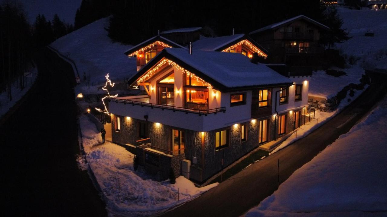 Holzlodge Deluxe 라드스타드트 외부 사진